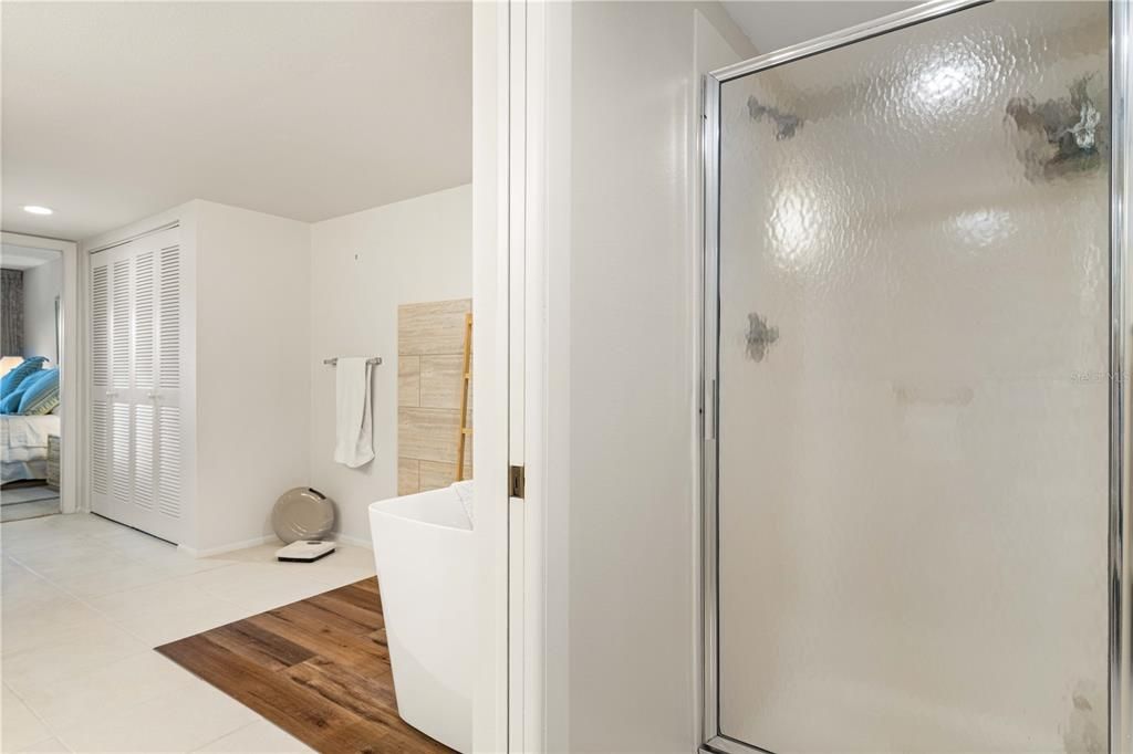 For Sale: $235,000 (2 beds, 2 baths, 1516 Square Feet)