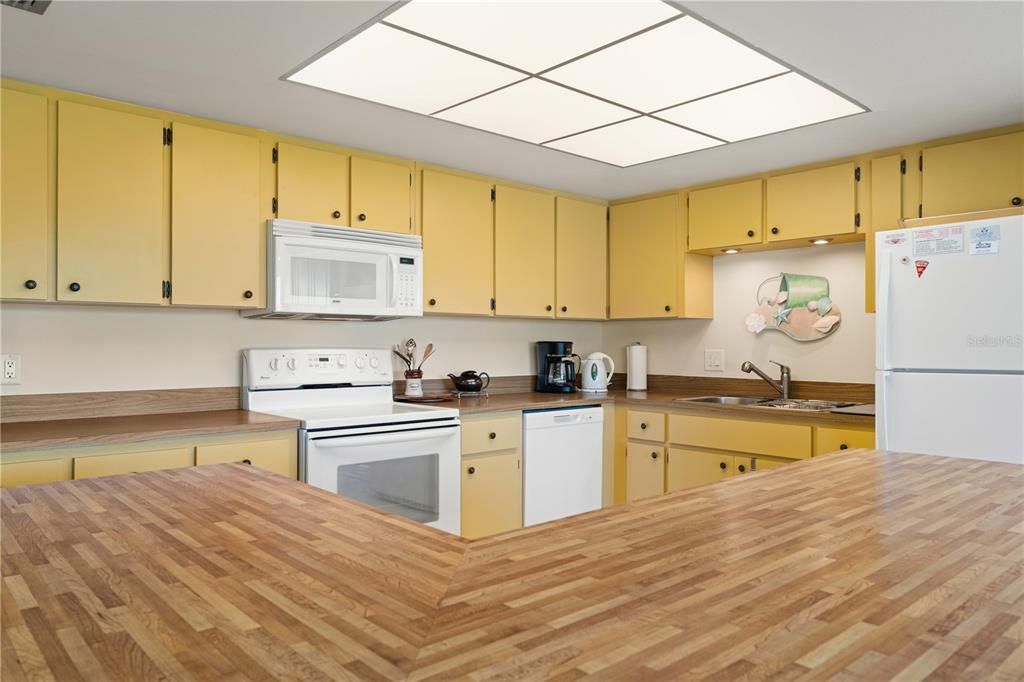 For Sale: $235,000 (2 beds, 2 baths, 1516 Square Feet)