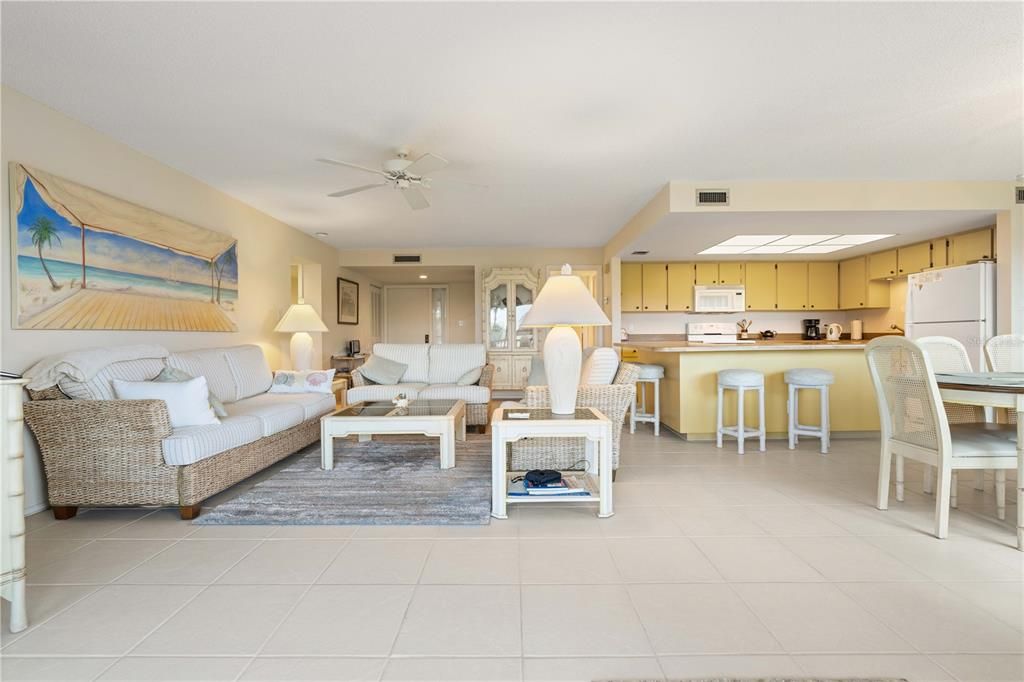 For Sale: $235,000 (2 beds, 2 baths, 1516 Square Feet)