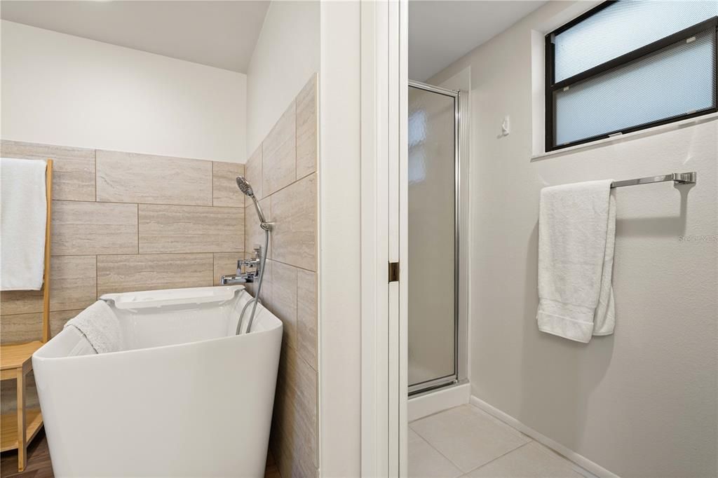 For Sale: $235,000 (2 beds, 2 baths, 1516 Square Feet)