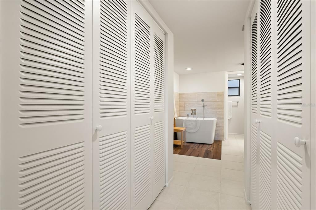 For Sale: $235,000 (2 beds, 2 baths, 1516 Square Feet)