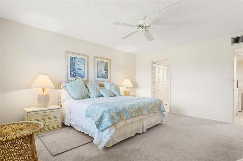 For Sale: $235,000 (2 beds, 2 baths, 1516 Square Feet)