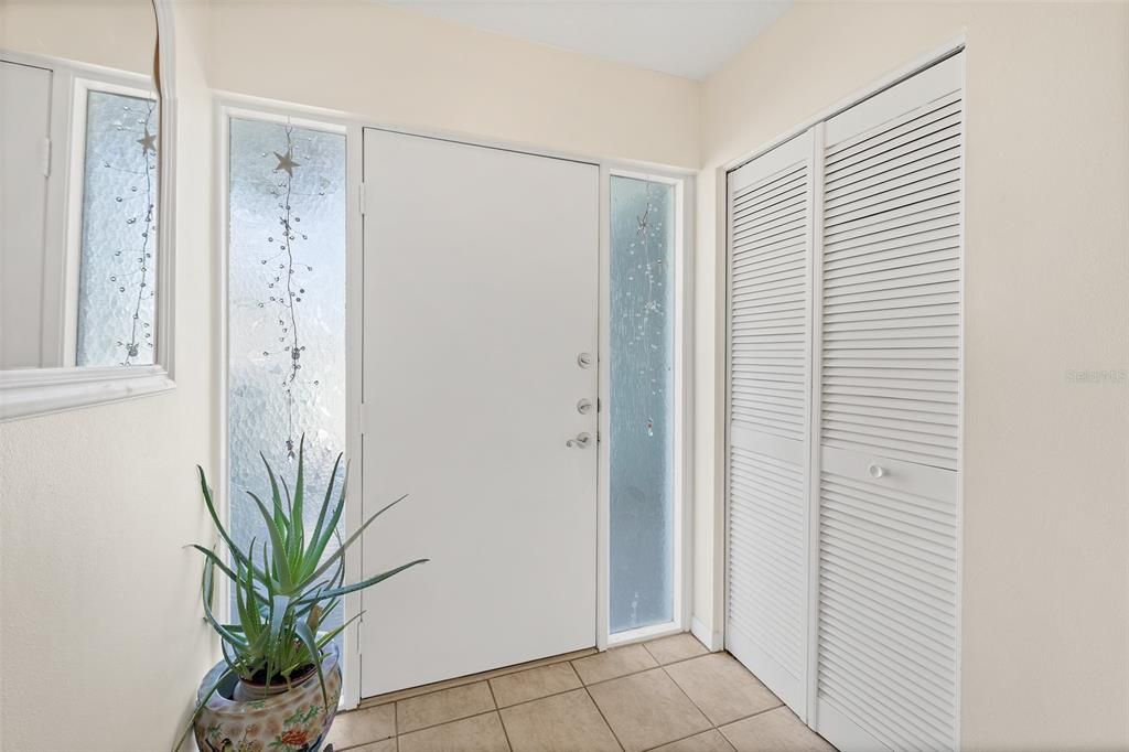 For Sale: $350,000 (2 beds, 2 baths, 1234 Square Feet)