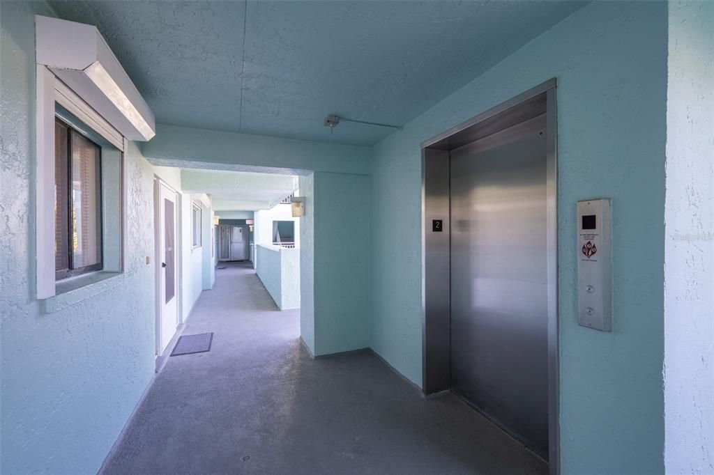 For Sale: $350,000 (2 beds, 2 baths, 1234 Square Feet)