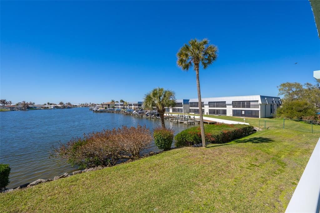 For Sale: $350,000 (2 beds, 2 baths, 1234 Square Feet)