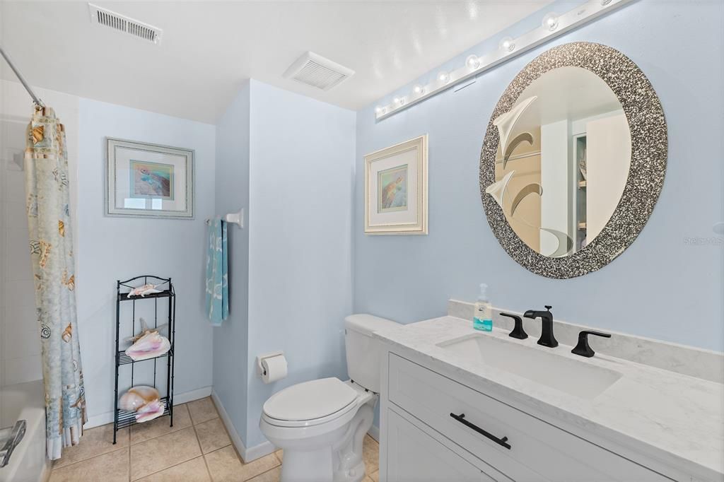 For Sale: $350,000 (2 beds, 2 baths, 1234 Square Feet)