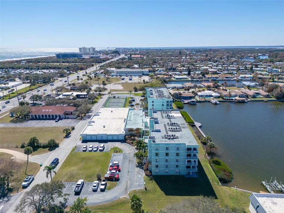 For Sale: $350,000 (2 beds, 2 baths, 1234 Square Feet)