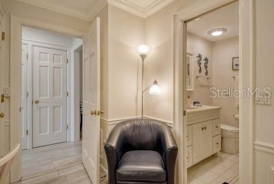 For Rent: $2,250 (1 beds, 1 baths, 623 Square Feet)