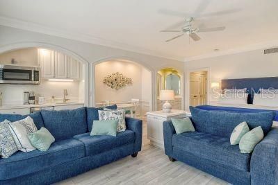 For Rent: $2,250 (1 beds, 1 baths, 623 Square Feet)