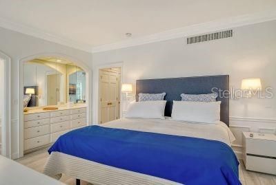 For Rent: $2,250 (1 beds, 1 baths, 623 Square Feet)