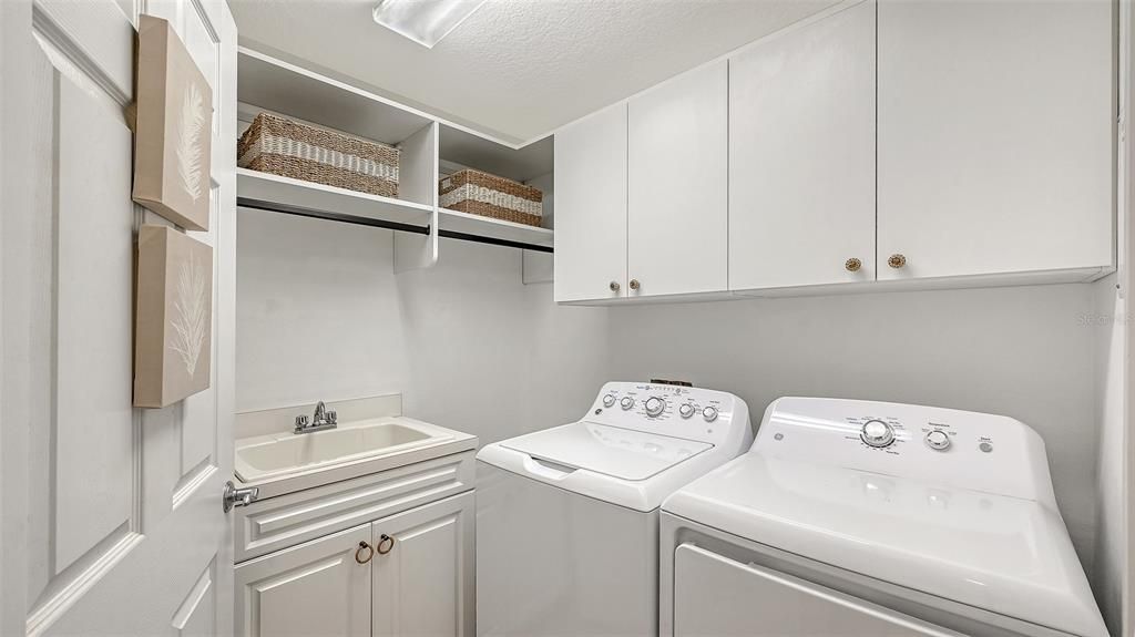 For Sale: $649,900 (2 beds, 2 baths, 1642 Square Feet)