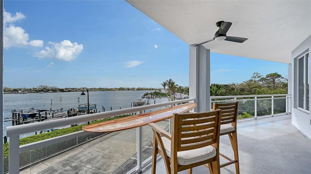 For Sale: $649,900 (2 beds, 2 baths, 1642 Square Feet)