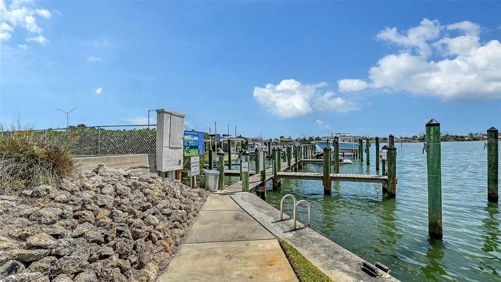 For Sale: $649,900 (2 beds, 2 baths, 1642 Square Feet)