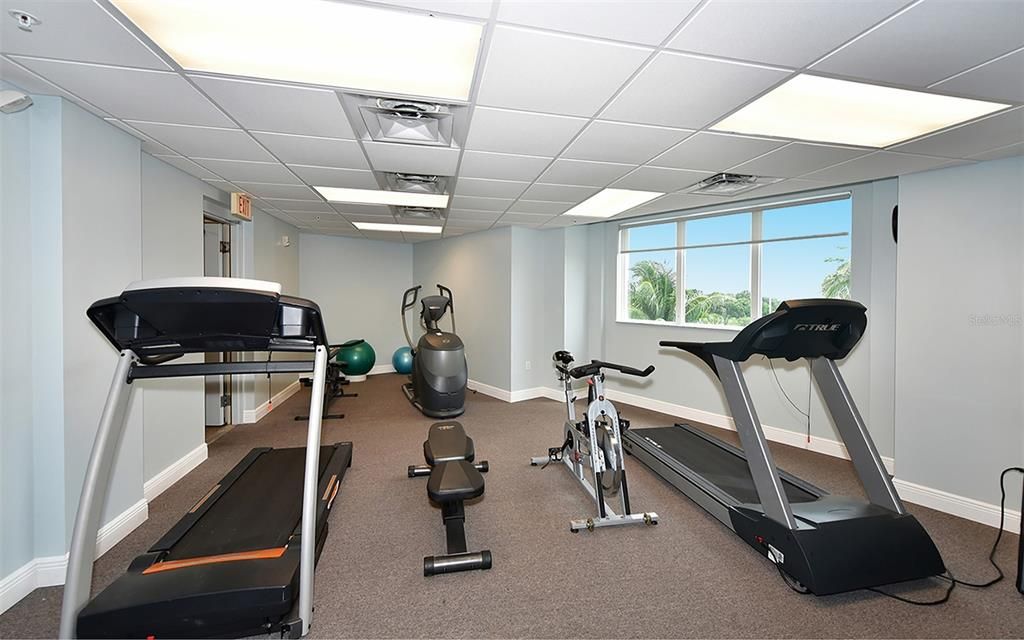 For Sale: $649,900 (2 beds, 2 baths, 1642 Square Feet)