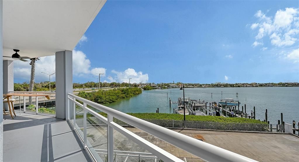 For Sale: $649,900 (2 beds, 2 baths, 1642 Square Feet)