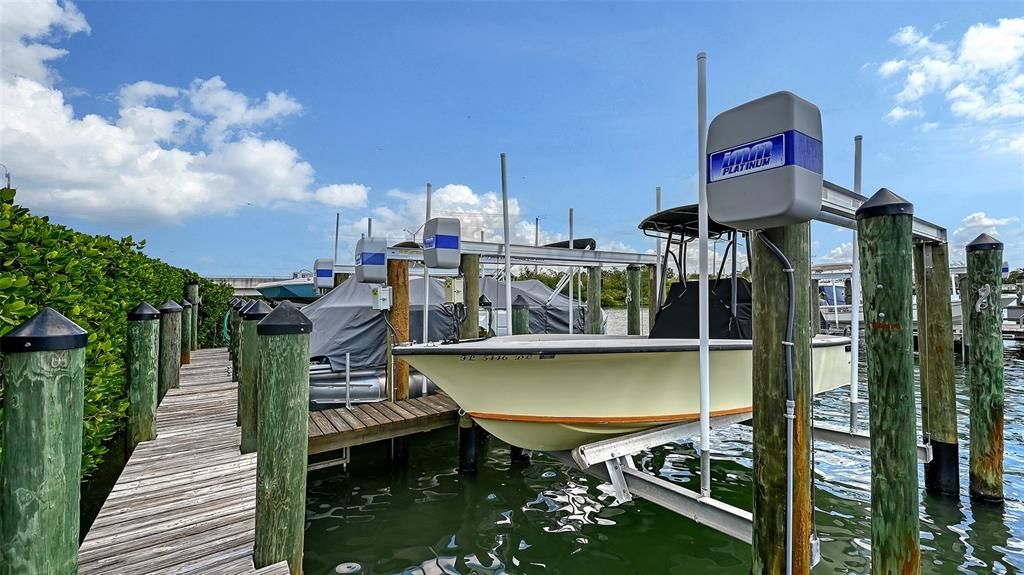 For Sale: $649,900 (2 beds, 2 baths, 1642 Square Feet)