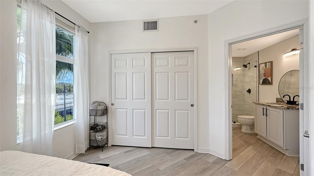 For Sale: $649,900 (2 beds, 2 baths, 1642 Square Feet)