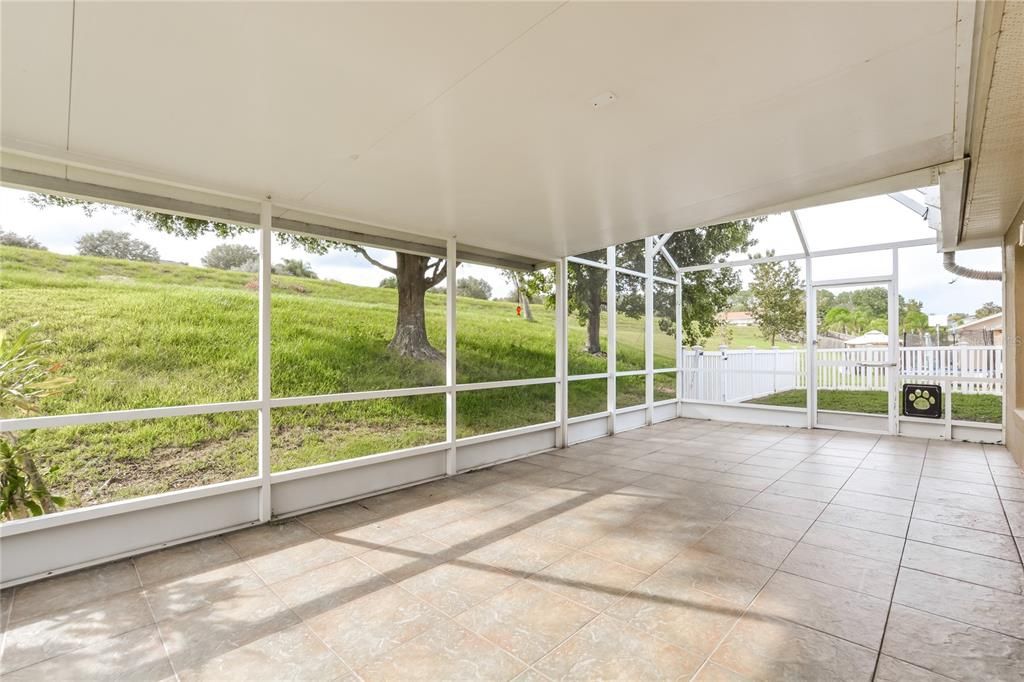 Activo con contrato: $360,000 (3 camas, 2 baños, 1794 Pies cuadrados)