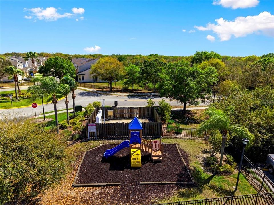 Под контрактом: $217,000 (3 спален, 2 ванн, 1387 Квадратных фут)