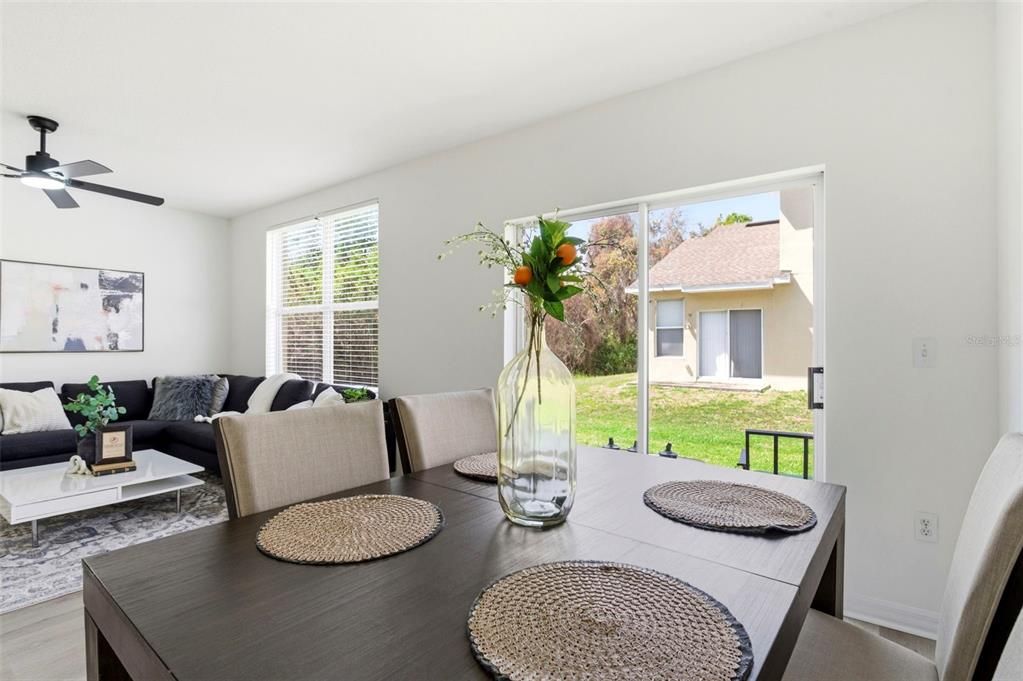 Под контрактом: $217,000 (3 спален, 2 ванн, 1387 Квадратных фут)