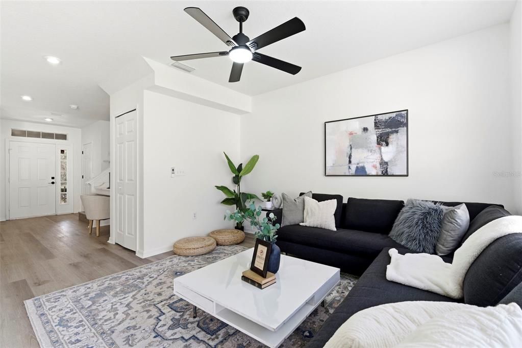 Под контрактом: $217,000 (3 спален, 2 ванн, 1387 Квадратных фут)