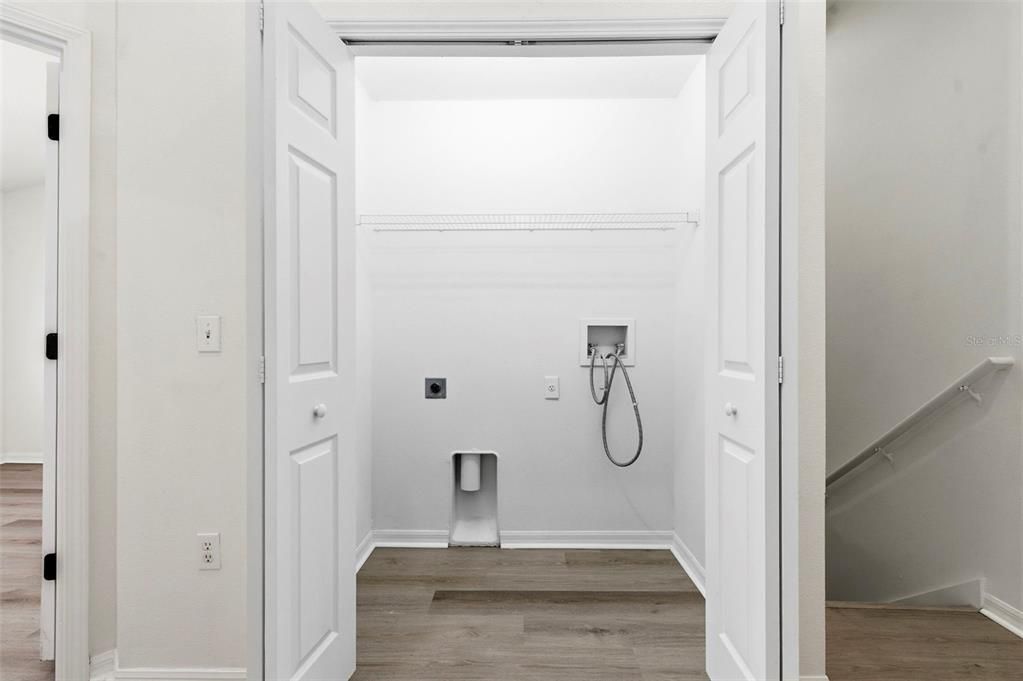 Под контрактом: $217,000 (3 спален, 2 ванн, 1387 Квадратных фут)