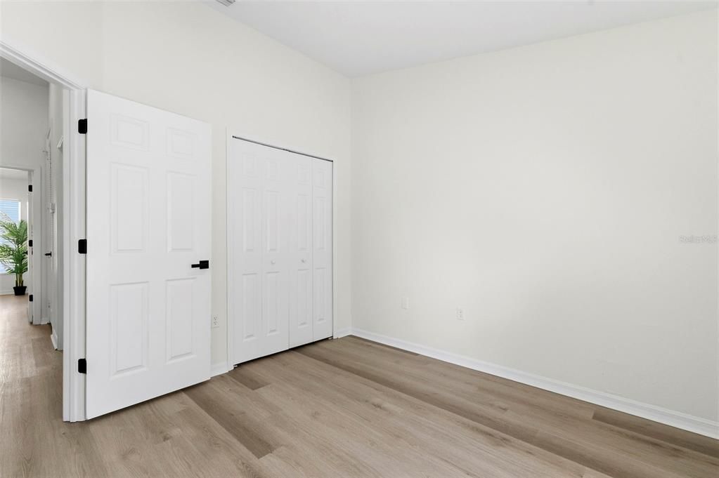 Под контрактом: $217,000 (3 спален, 2 ванн, 1387 Квадратных фут)