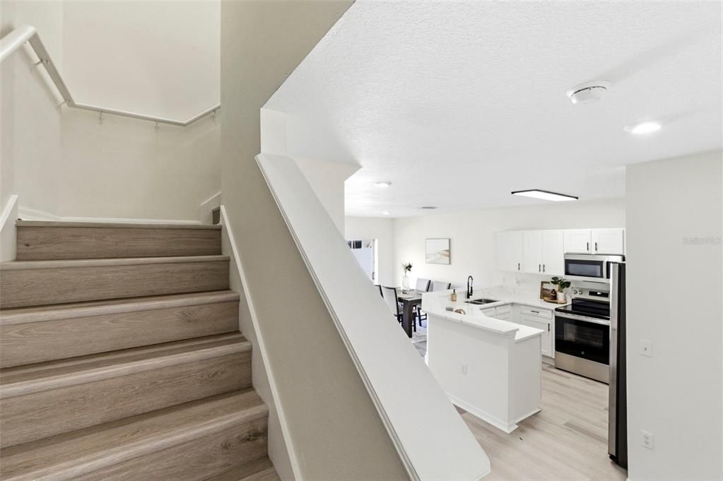 Под контрактом: $217,000 (3 спален, 2 ванн, 1387 Квадратных фут)