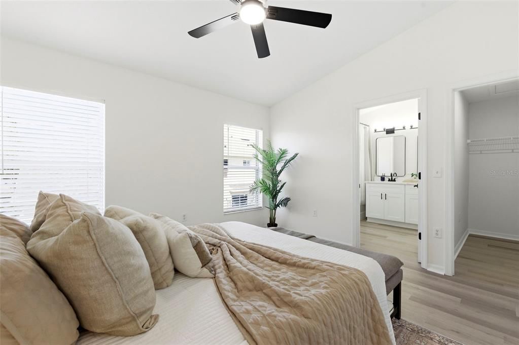 Под контрактом: $217,000 (3 спален, 2 ванн, 1387 Квадратных фут)