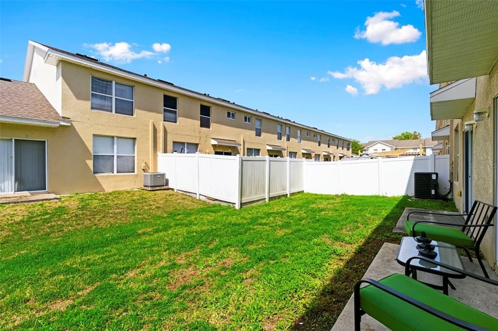 Под контрактом: $217,000 (3 спален, 2 ванн, 1387 Квадратных фут)