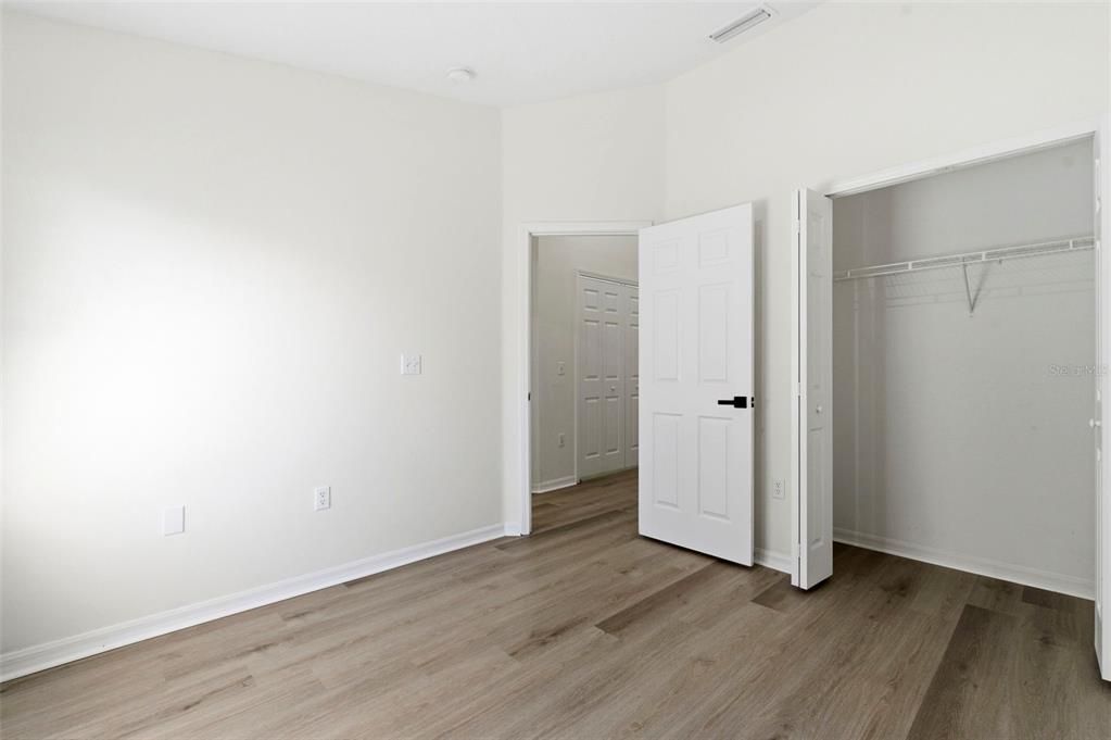 Под контрактом: $217,000 (3 спален, 2 ванн, 1387 Квадратных фут)