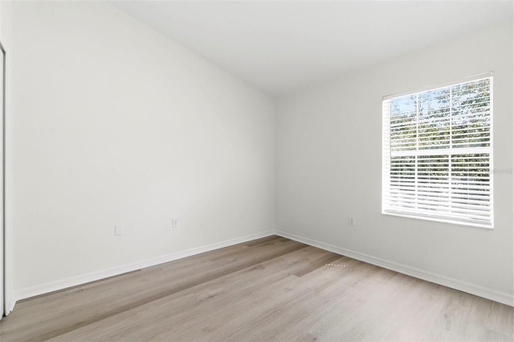 Под контрактом: $217,000 (3 спален, 2 ванн, 1387 Квадратных фут)