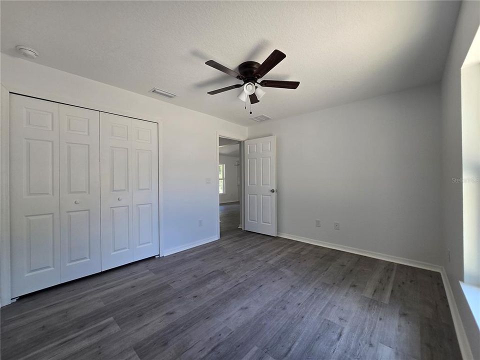 Activo con contrato: $260,000 (3 camas, 2 baños, 1396 Pies cuadrados)
