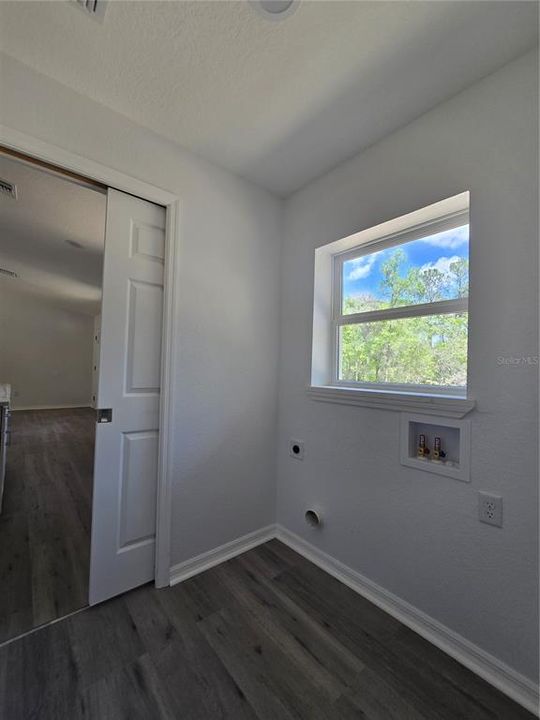 Activo con contrato: $260,000 (3 camas, 2 baños, 1396 Pies cuadrados)