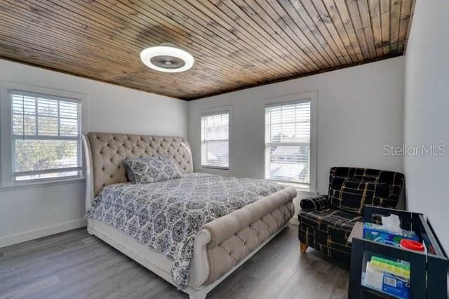 For Rent: $4,000 (6 beds, 2 baths, 2100 Square Feet)