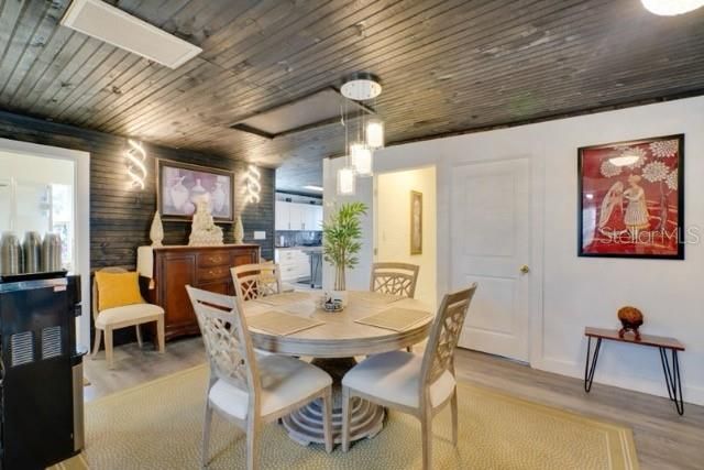 For Rent: $4,000 (6 beds, 2 baths, 2100 Square Feet)