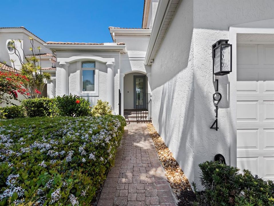 For Sale: $1,445,000 (3 beds, 3 baths, 2180 Square Feet)