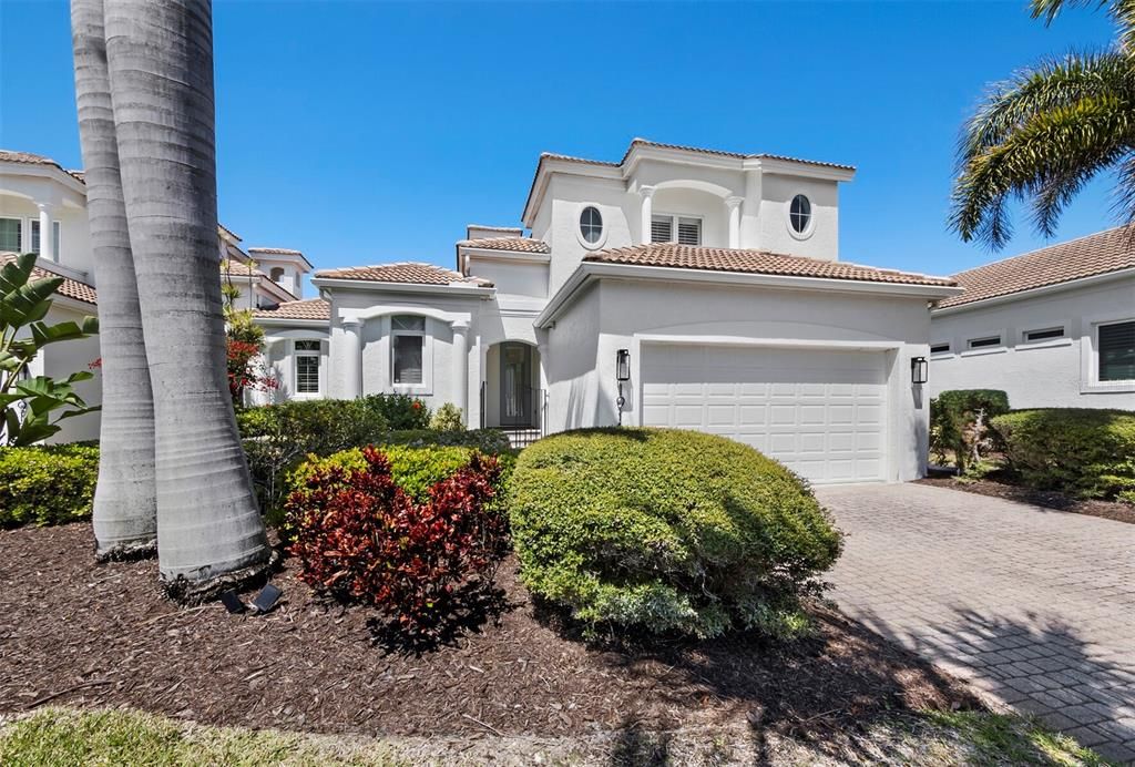 For Sale: $1,445,000 (3 beds, 3 baths, 2180 Square Feet)