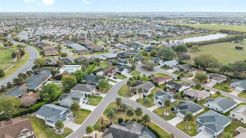 Activo con contrato: $414,000 (3 camas, 2 baños, 1560 Pies cuadrados)