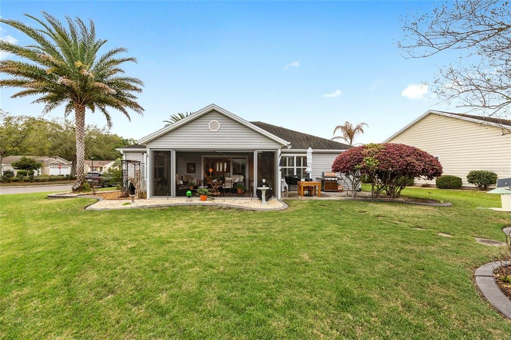 Activo con contrato: $414,000 (3 camas, 2 baños, 1560 Pies cuadrados)