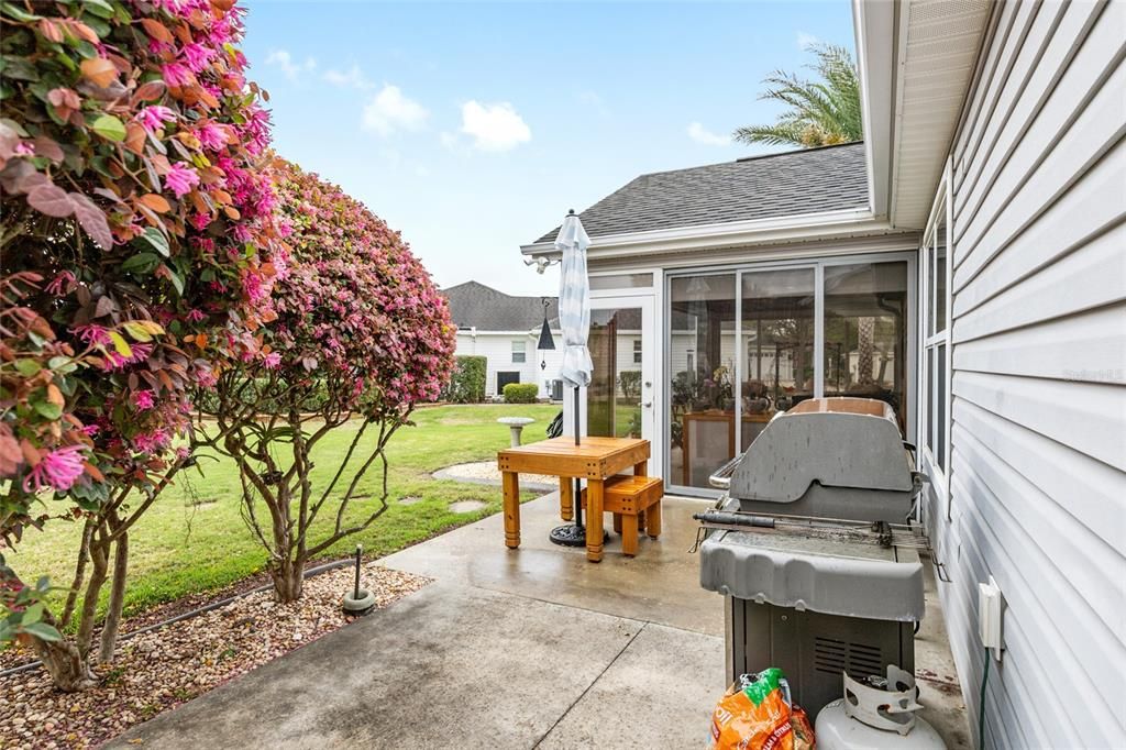 Activo con contrato: $414,000 (3 camas, 2 baños, 1560 Pies cuadrados)