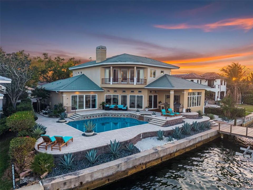 For Sale: $4,250,000 (4 beds, 4 baths, 4814 Square Feet)