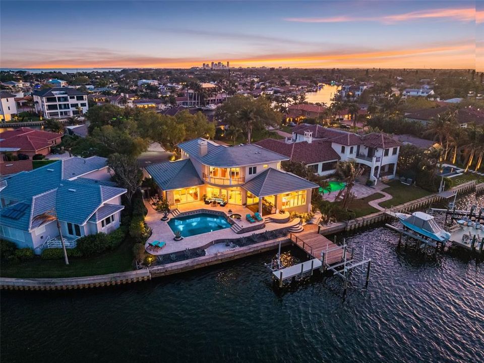 For Sale: $4,250,000 (4 beds, 4 baths, 4814 Square Feet)