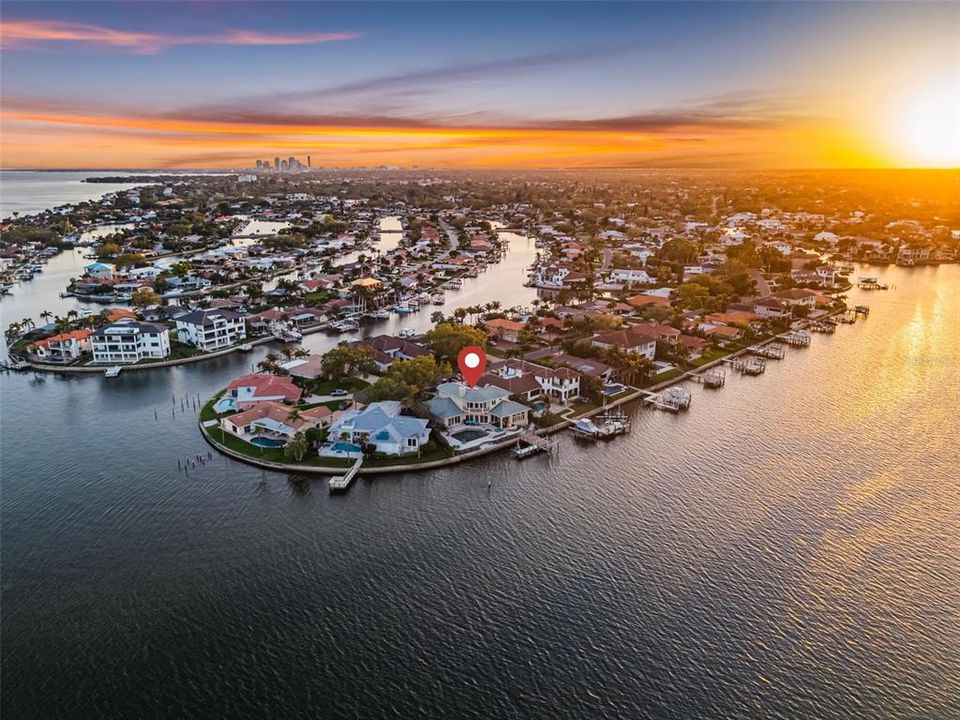For Sale: $4,250,000 (4 beds, 4 baths, 4814 Square Feet)