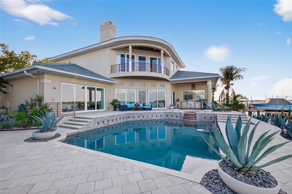 For Sale: $4,250,000 (4 beds, 4 baths, 4814 Square Feet)