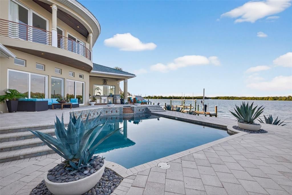 For Sale: $4,250,000 (4 beds, 4 baths, 4814 Square Feet)