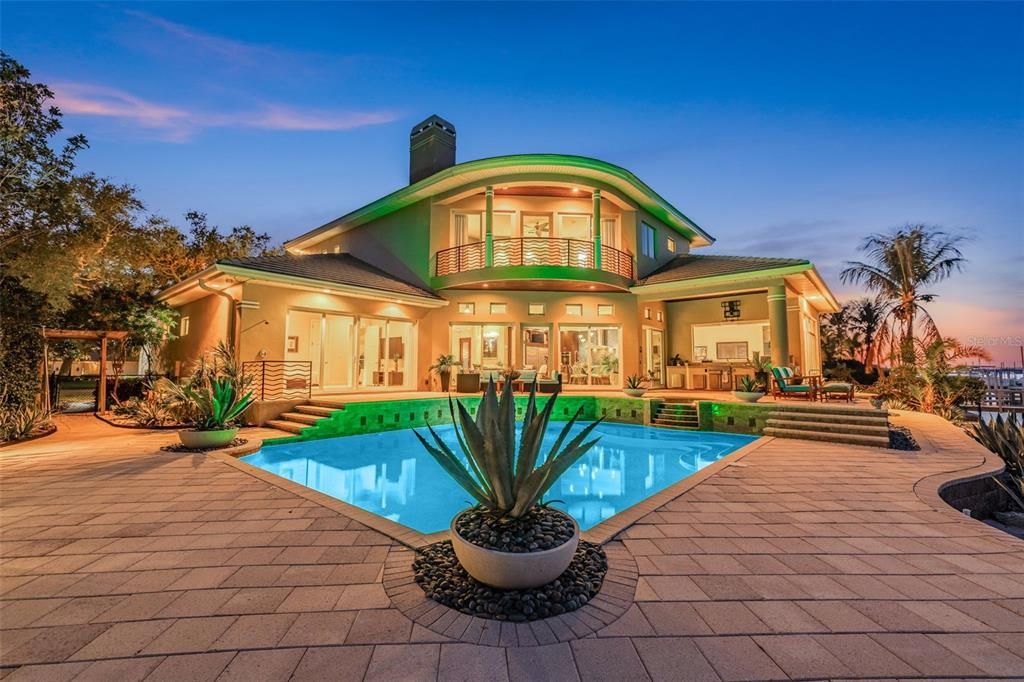 For Sale: $4,250,000 (4 beds, 4 baths, 4814 Square Feet)