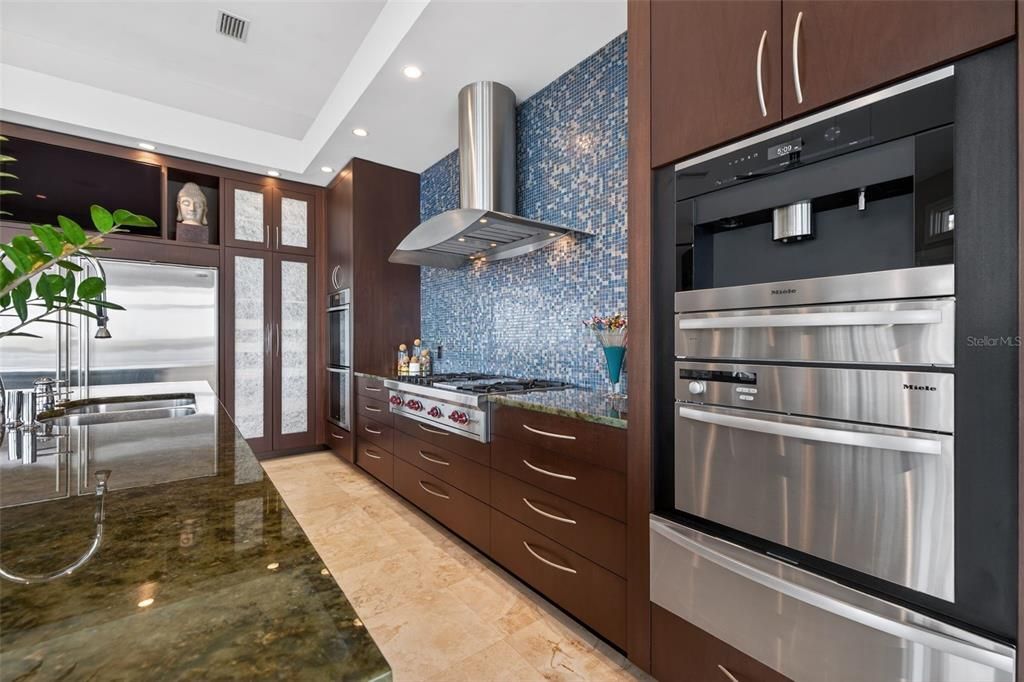 For Sale: $4,250,000 (4 beds, 4 baths, 4814 Square Feet)