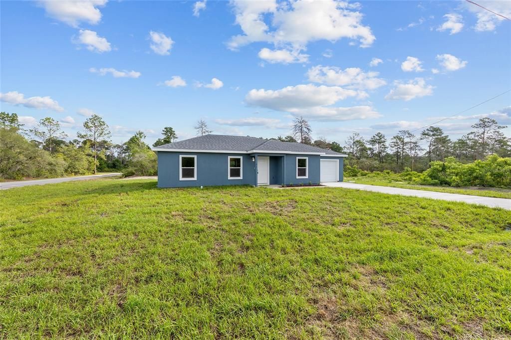 Active With Contract: $215,000 (3 beds, 2 baths, 1091 Square Feet)