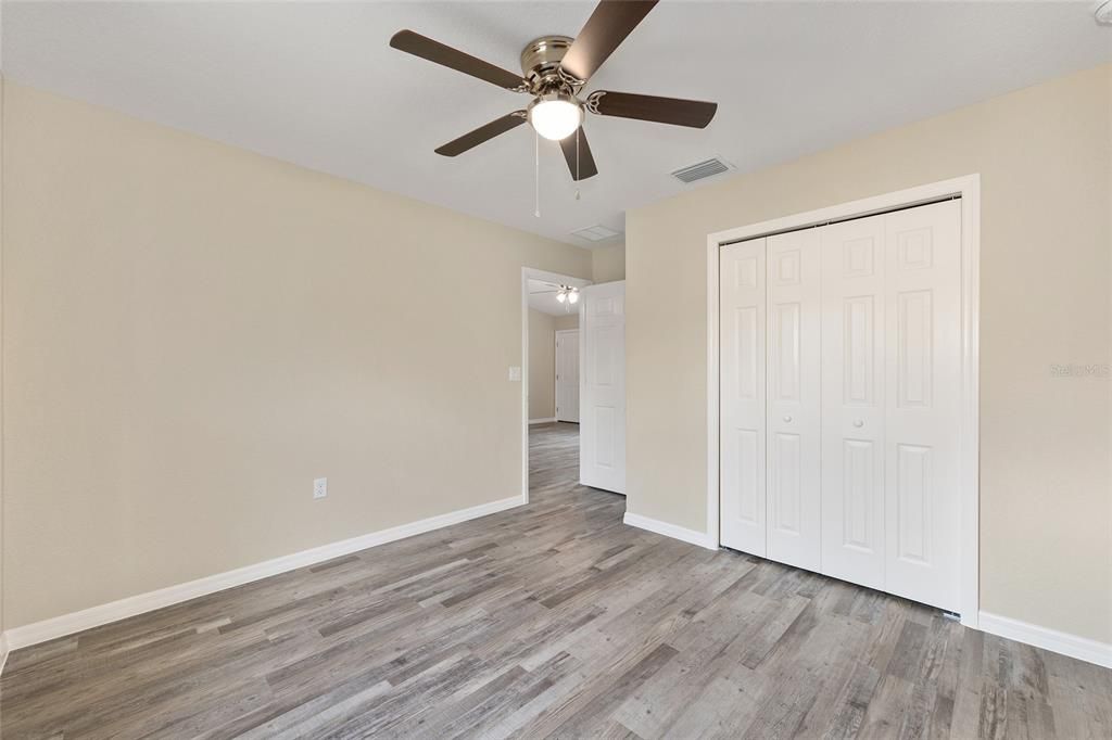 Active With Contract: $215,000 (3 beds, 2 baths, 1091 Square Feet)